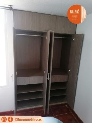 Closet puertas habatibles 0.0.jpg